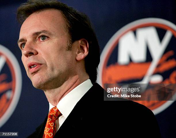 Neil Smith during his New York Islanders tenure